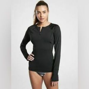 Athleta PACIFICA ILLUME FITTED TOP BLACK NWT SIZE MEDIUM